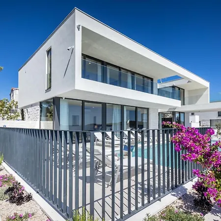 Marvella Villa